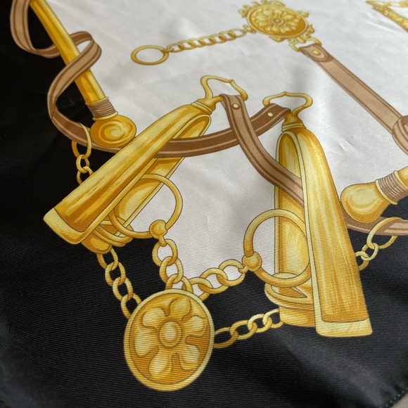 Vintage Gina Tricot Square Scarf - Picture 2 of 4